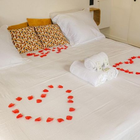 Romantique Et Sensuelle Dardilly Exterior foto